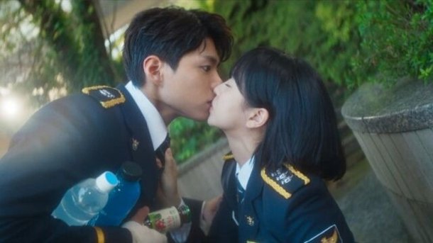 &apos;굿보이&apos; 박보검, 파킨슨병이었나…♥김소현과 입맞춤 후 기절 &apos;충격&apos; [종합]