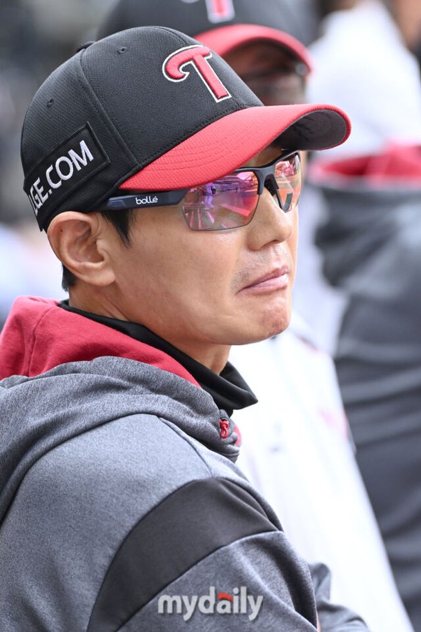 봉중근 해설위원: 킥보드 음주운전으로 봉사 징계