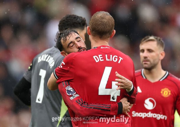 브라이언 음뵈모 골 세리머니