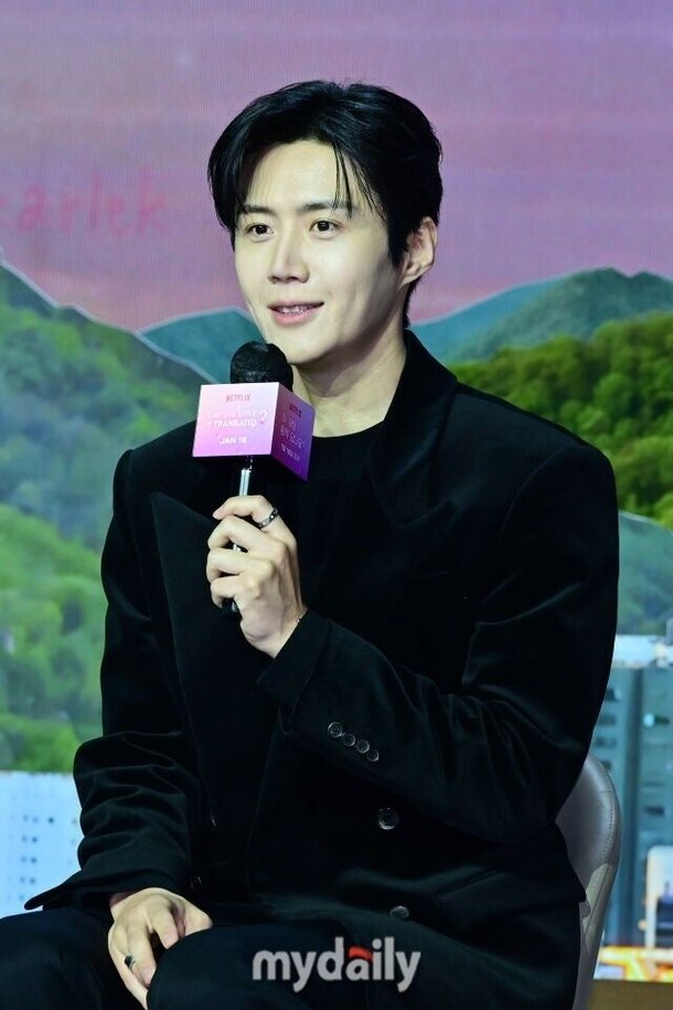 &amp;quot;If there's no problem, why close the business?&amp;quot; Kim Seon-ho silent on parents' salary and personal use of company card…&amp;quot;Explanation lacks core details&amp;quot; [MD Issue]