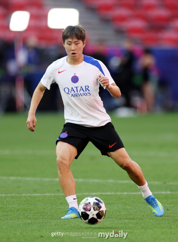 PSG 이강인 훈련 장면 관련 이미지
