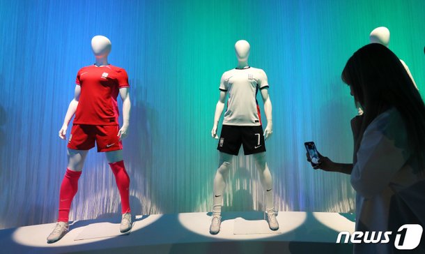 여자 월드컵에 착용할 새 나이키 유니폼 공개 : 네이트 스포츠