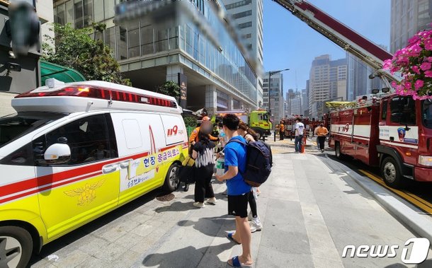 부산 해운대구 30층 호텔 지하 화재…대응 1단계 발령