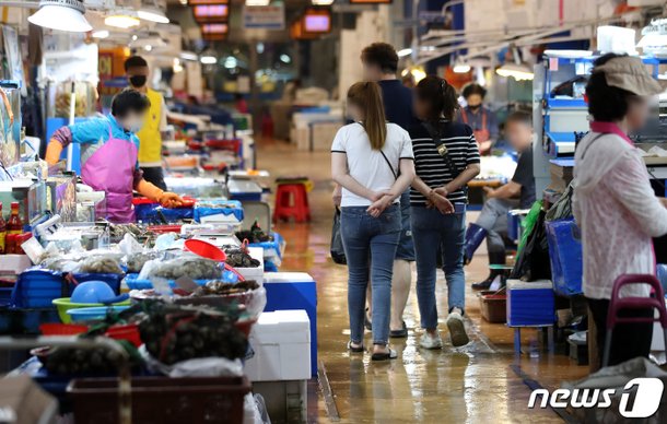 수산시장 상인도 소비자도 '걱정' : 네이트 뉴스