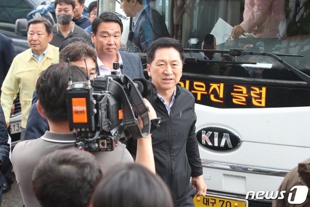 성주군청 찾은 김기현 대표