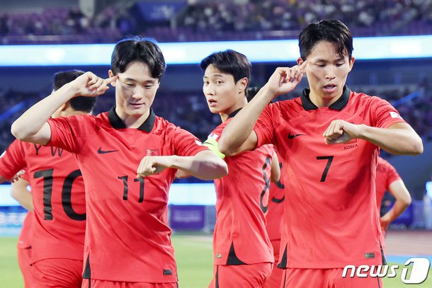 日本と対戦すると韓国サッカーは小さくなる…ファン・ソンホンホ、0勝3敗の悪夢を払拭[항저우AG] : ネイト・スポーツ