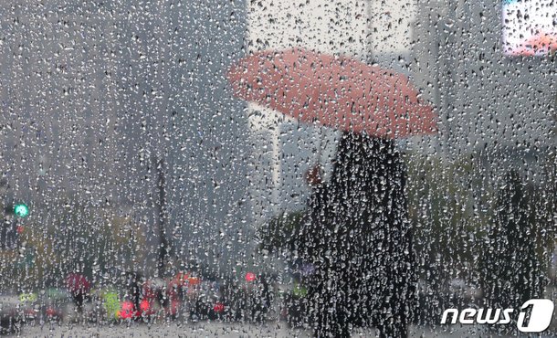 quot;출근길 우산 챙기세요quot;…오후 전라·중부지방 최대 40㎜ 비[오늘날씨]