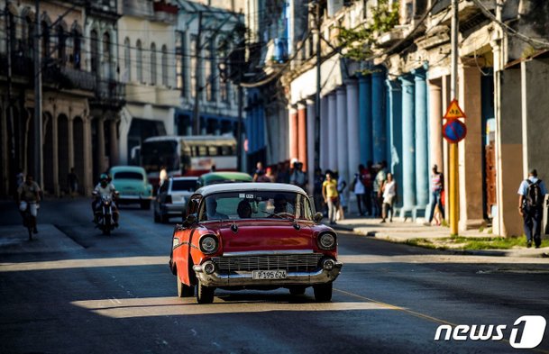 quot;꿈의 여행지, 쿠바가 가까워졌다quot; 수교에 온라인 들썩