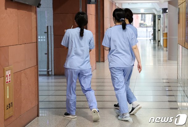 [단독]서울아산병원, 간호사 등 무급 휴가 신청받는다…집단이탈 영향