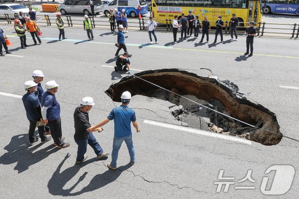 연희동 싱크홀 현장 복구 완료…