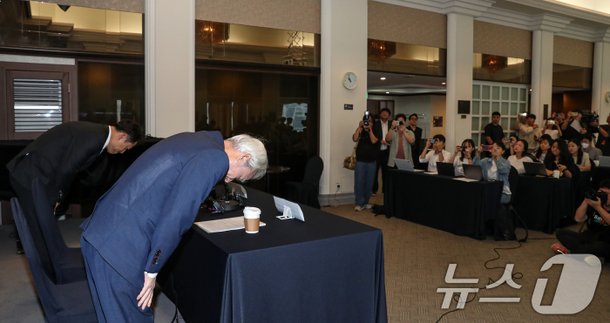 고려아연 주식 공개매수 기자간담회 나선 강성두 영풍 사장