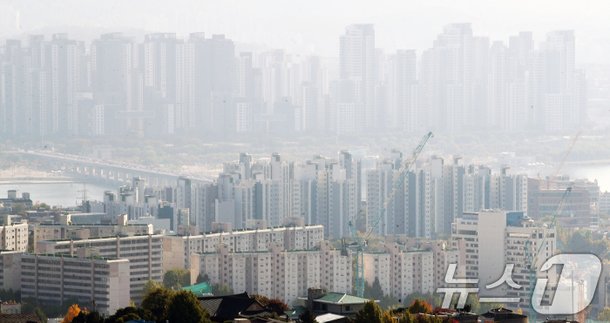 서울 아파트값, 꾸준한 상승세…대출 축소 전 선계약 고민 커져