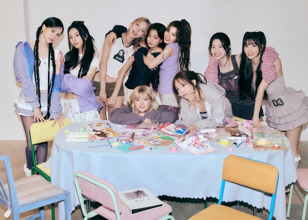 트와이스, 콜드플레이 내한공연 오프닝 출격…뜨겁게 예열 [N현장]