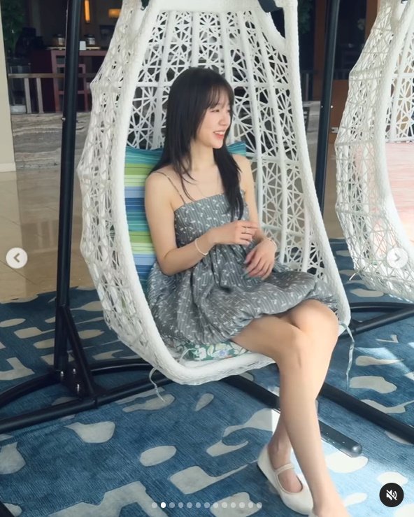 40세 윤은혜, 괌에서 동안 미모 대방출…쭉 뻗은 각선미 [N샷]