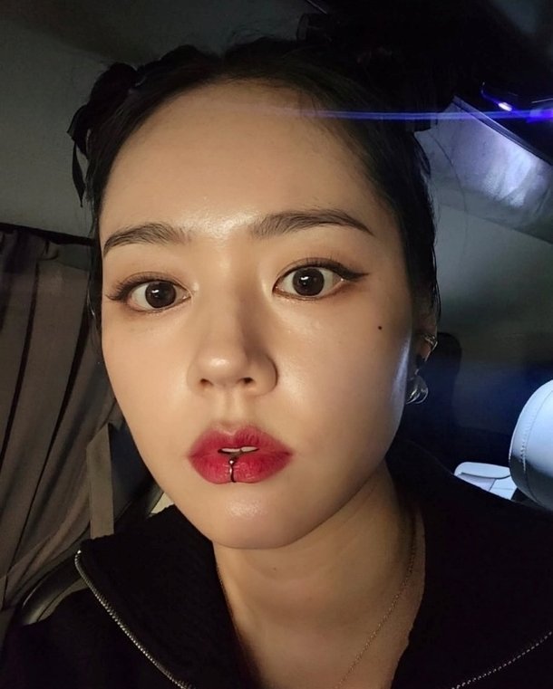 43세 한가인, 리정? 파격 피어싱에 뿌까 머리…진짜 별걸 다 하네 [N샷]