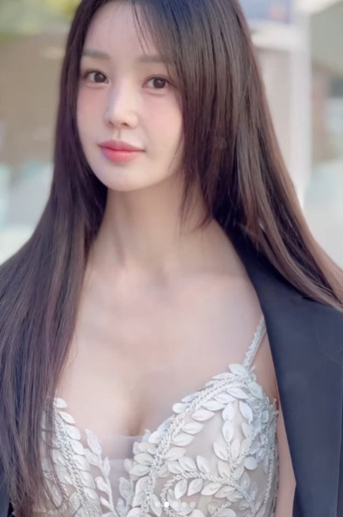 남규리, 칸 빛낸 드레스 자태…글래머 몸매 눈길 [N샷]