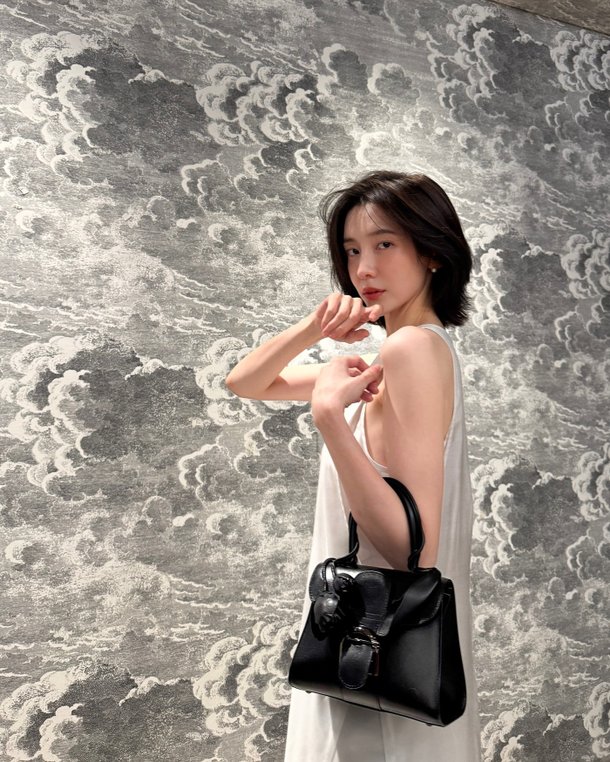 박지현, 홀터넥 드레스 입고 매혹적 자태…늘씬 몸매 [N샷]