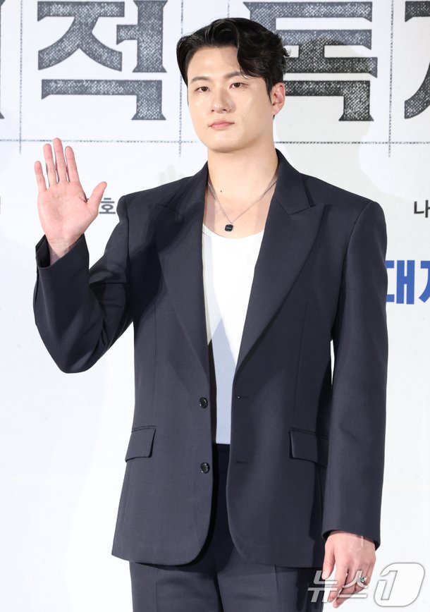 신승호, 군 면제 받았다 십자인대 파열로 수술 [공식]