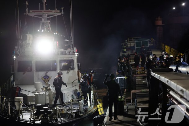 신안 좌초 여객선 구조 현장 이미지