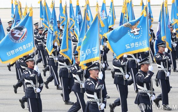 하나가 된 공군 군기단