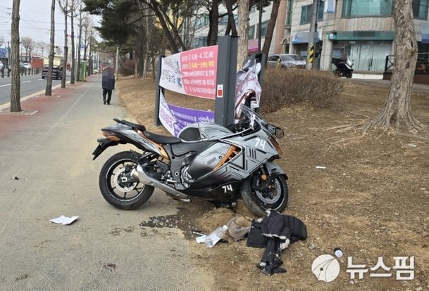 논산서 승용차 치인 오토바이 운전자…보행자 덮쳐 3명 사상