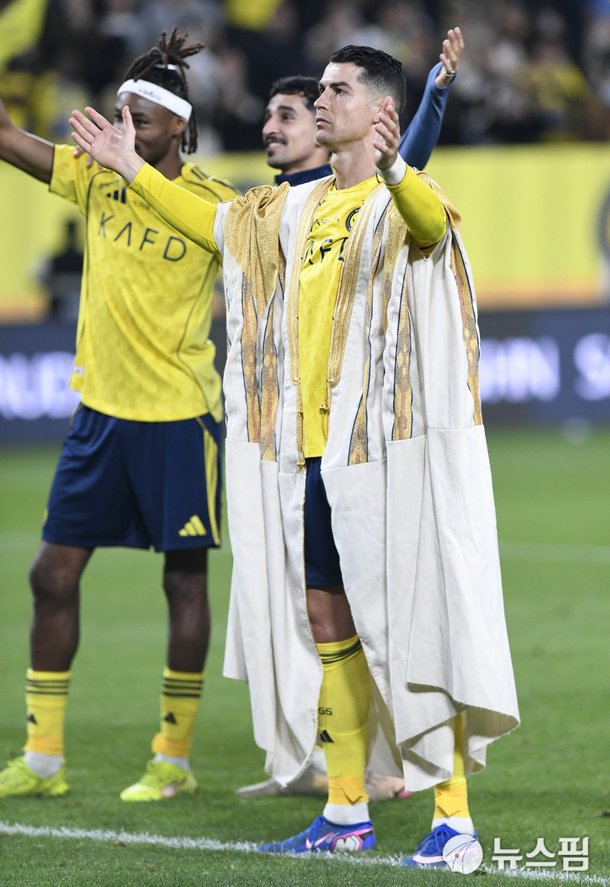 알나스르에서 득점한 크리스티아누 호날두 관련 이미지