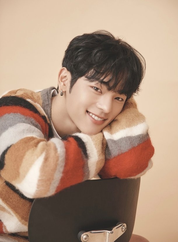 ìŠ¤íŠ¸ë ˆì´ í‚¤ì¦ˆ íƒˆí‡´ ê¹€ìš°ì§„ ìƒˆ ì†Œì†ì‚¬ ì°¾ì•˜ë‹¤ 10xì—