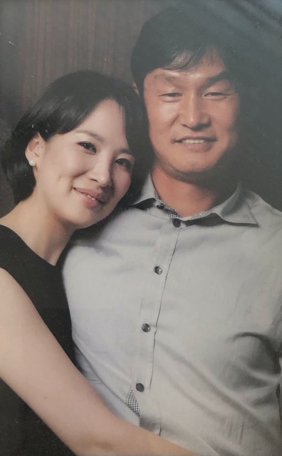 ìµœìš©ìˆ˜ ê°ë… ë¯¸ëª¨ì˜ ì•„ë‚´ ì „ìœ¤ì • ìµœì´ˆ ê³µê°œ ì™€ì¹´ë‚¨ ì „ê²© í•©ë¥˜ ë„¤ì´íŠ¸ë‰´ìŠ¤