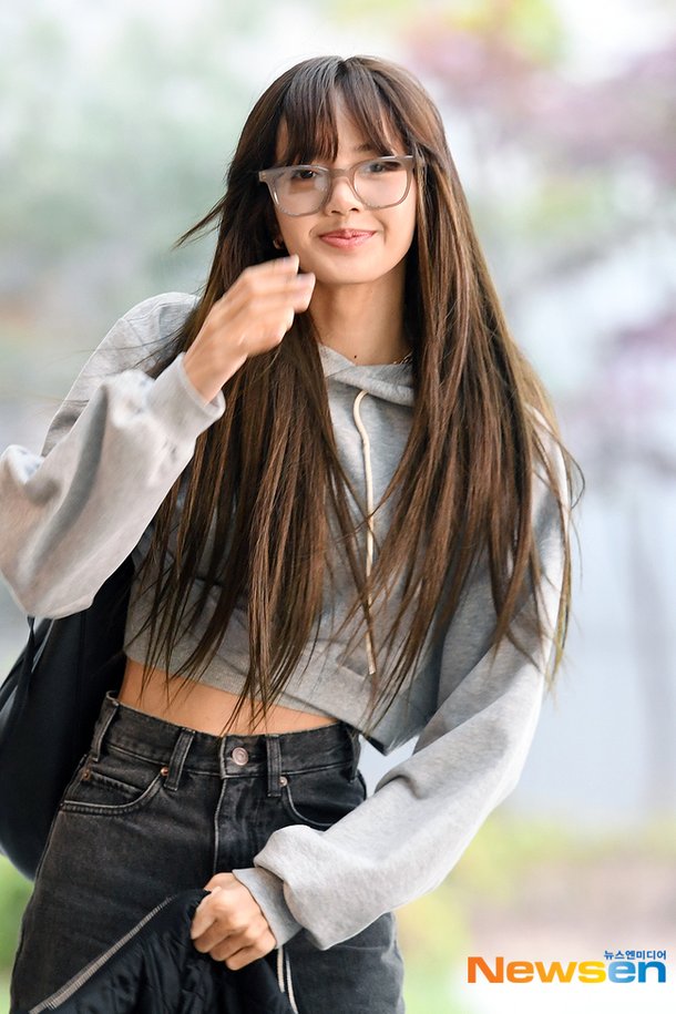 블랙핑크 리사 '더 예뻐진 분위기'[포토엔HD] : 네이트 연예