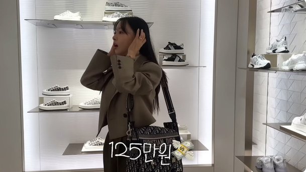 &apos;박성광♥&apos; 이솔이, 명품백 3년 쓰고 새 제품 교환 어떻게? 안 사길 잘했다