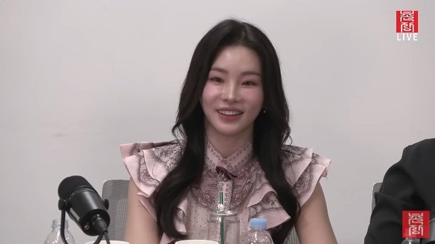 &apos;나솔사계&apos; 이하늬 닮은꼴 국화 성형 악플 많은데…했다 솔직 고백(촌장TV)