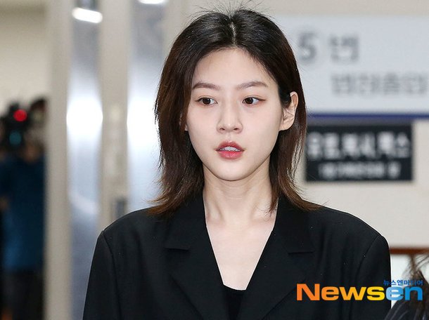 &apos;기타맨&apos; 감독 故김새론, 회식 사진 찍힐까봐 술도 물잔에 마셨다[EN:인터뷰②]