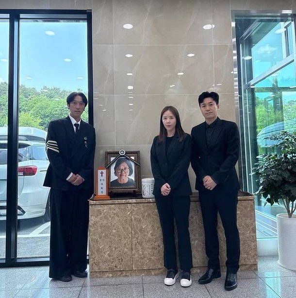 코요태 신지X김종민, 모친상 빽가 옆 지켰다 잘 보내드렸습니다