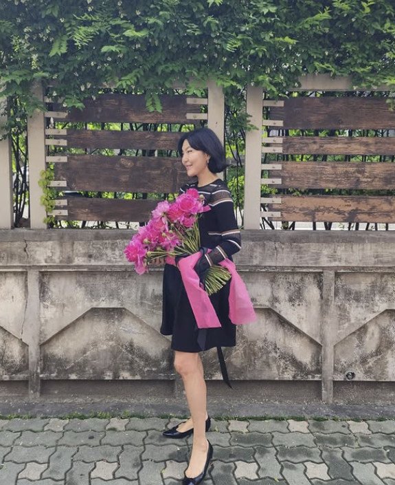 14㎏ 싹 빠진 한혜연 간장 종지 식단 통했다, 초슬림 원피스에 각선미 예술