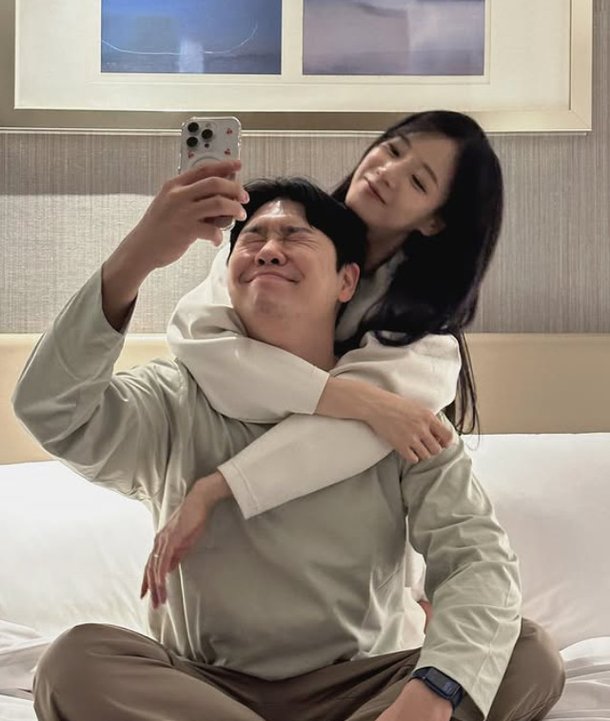 선 넘는 것 같다 22기 경수, 전처 문신 안 지우냐는 댓글에 &apos;불쾌&apos;
