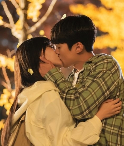최수영-공명, 역대급 키스신 나왔다…롤러코스터 전개 시작(금주를 부탁해)