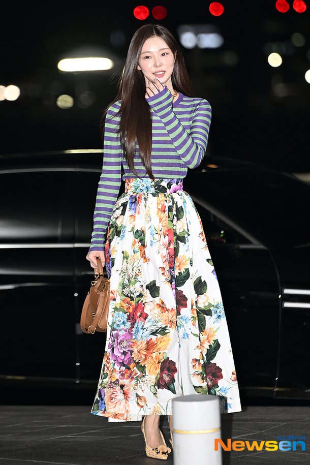 이시안 &apos;어둠 속 여신美 뽐내며&apos;[포토엔HD]