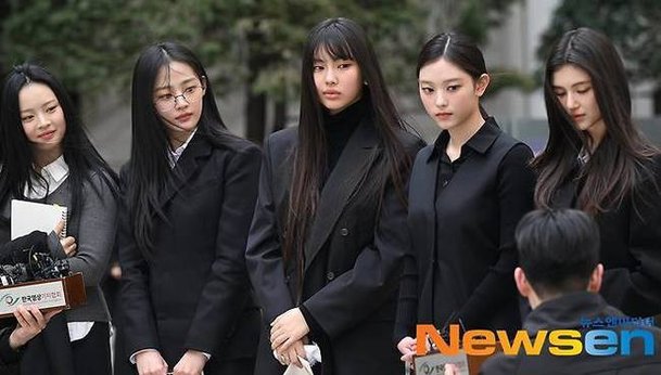 뉴진스 숙소 들어가 옷걸이 훔친 20대男 징역 10월 구형