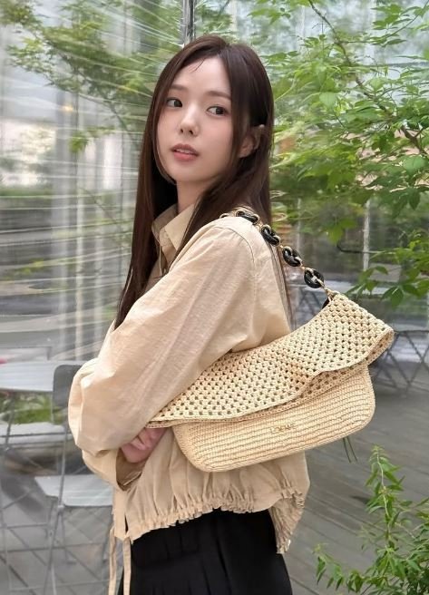 채수빈 예쁨 한도초과 리즈 갱신 미모 알렸다, 청순한 비주얼에 8등신 비율 깜짝