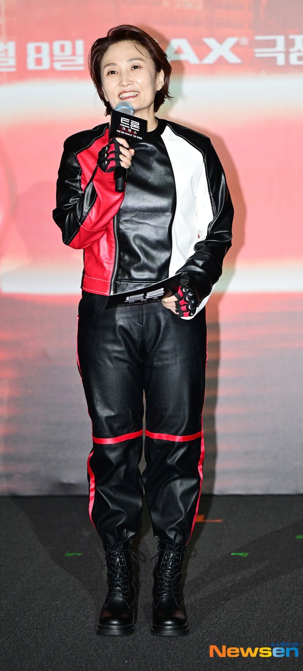 박경림, 오늘은 트론 아레스[포토엔HD] : 네이트 연예