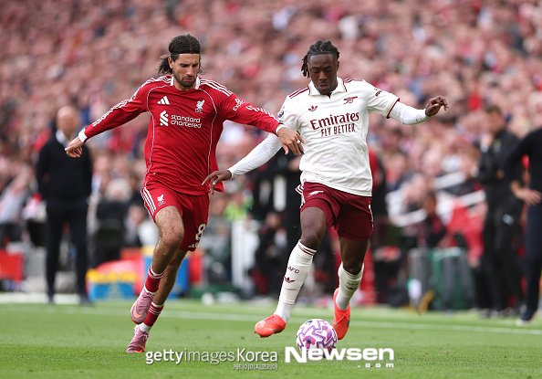 프리미어리그 아스널 vs 리버풀 경기 관련 이미지