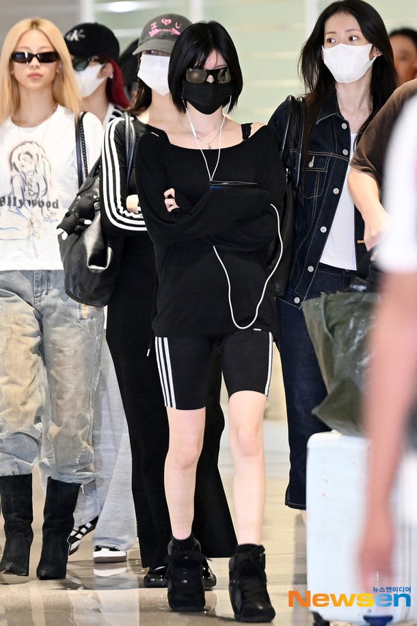베이비몬스터 아사 '팔짱끼고 도도하게'[포토엔HD]