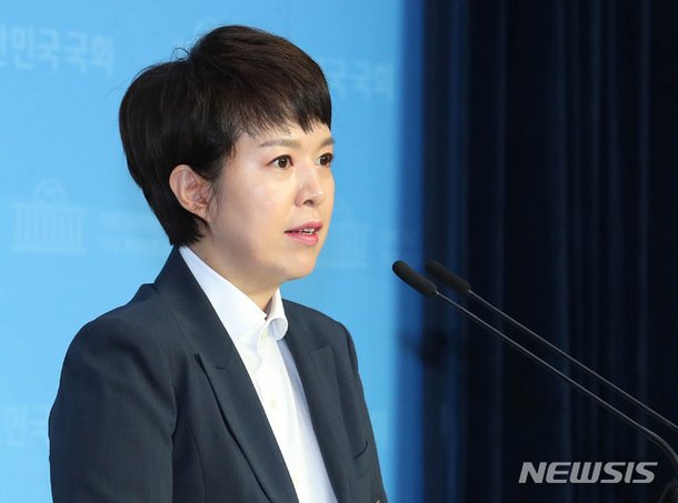 êµ­ë¯¼ì˜íž˜ èˆ‡ ë°±ì‹  ê°„ë‹¨ížˆ ì‚¬ê³¼í•˜ë©´ ë  ì¼ì„ ê¶¤ë³€ìœ¼ë¡œ ë§‰ì•„ ë„¤ì´íŠ¸ë‰´ìŠ¤