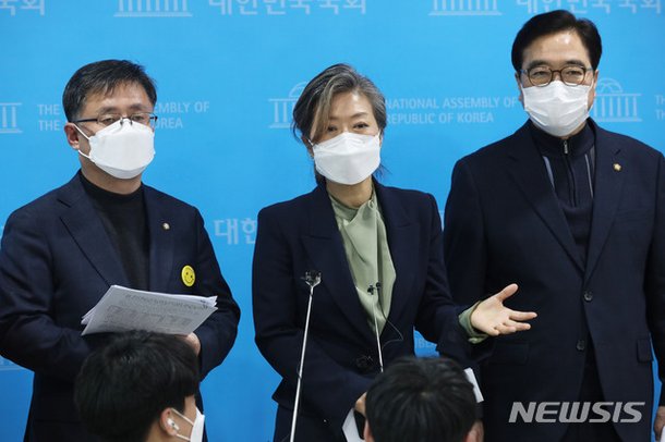 ì·¨ìž¬ì§„ ì§ˆë¬¸ì— ë‹µí•˜ëŠ