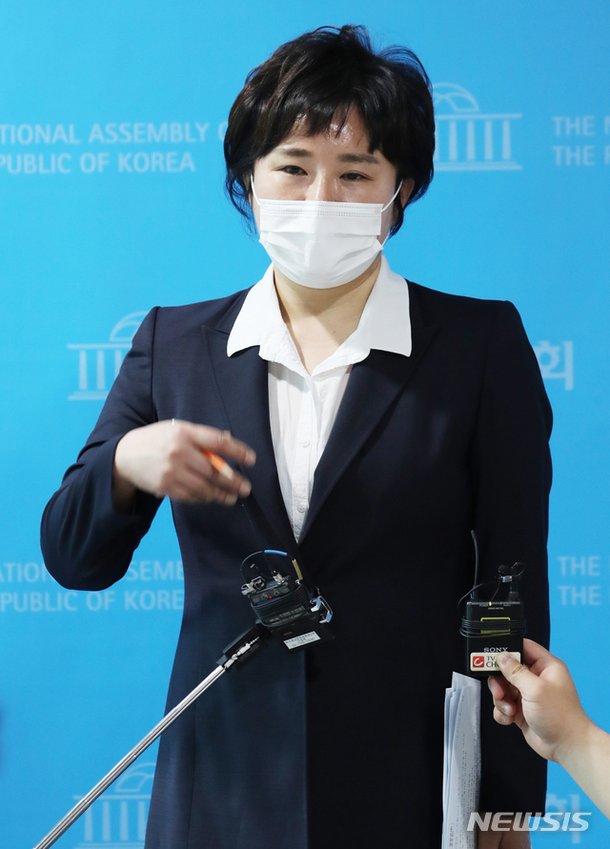 ì§ˆë¬¸ ë‹µë³€í•˜ëŠ