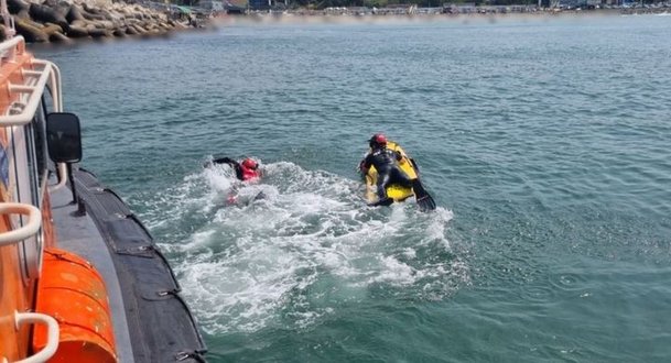 포항 바다에 빠진 40대 여성 숨져…딸은 구조돼