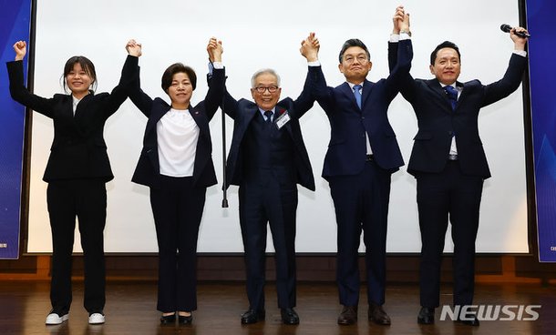 민주 위성정당, 전지예·정영이·김윤·임태훈 국민후보 선출