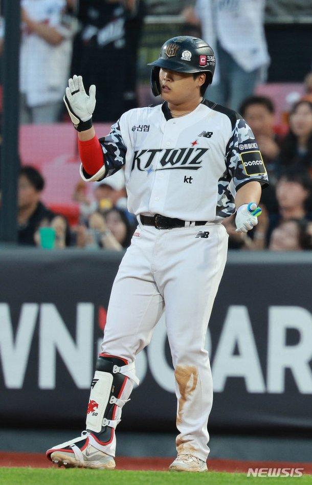 승현 2013+ Peterbilt 579 Middle Fairing Skirt Plastic Panel 82