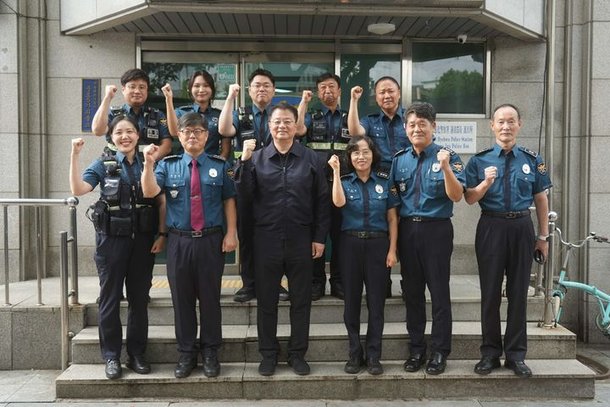 방기선 국무조정실장, 비상근무하는 경찰관들 격려