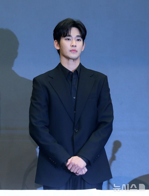[초점]김새론 49재…김수현, 풀리지 않는 의문